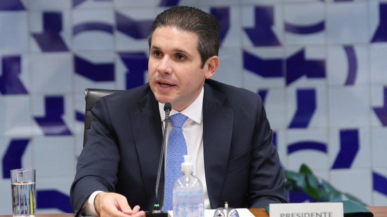 Motta, sobre IOF: traição ao governo é fake; quem alimenta nós contra eles governa contra todos