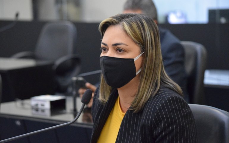 Flávia Cavalcante pede criação de centro de triagem na Região Norte de Alagoas