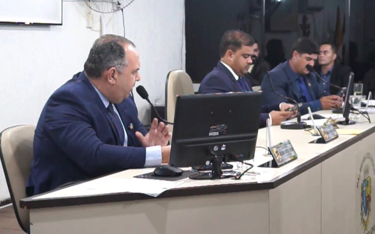 Câmara analisa vetos da prefeita Luísa Duarte e envia matérias para parecer da Procuradoria