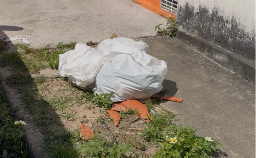 Pais de bebê encontrado morto em sacola são identificados e ouvidos pela Polícia Civil em Alagoas