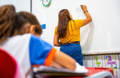 Prefeitura de Maceió lança novo PSS com mais de 5,7 mil vagas, em diferentes cargos, na Educação