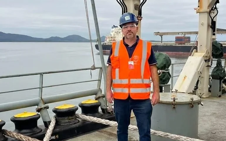 Volatilidade do aço e o redesenho das rotas globais: como proteger margem em um mercado sob tensão