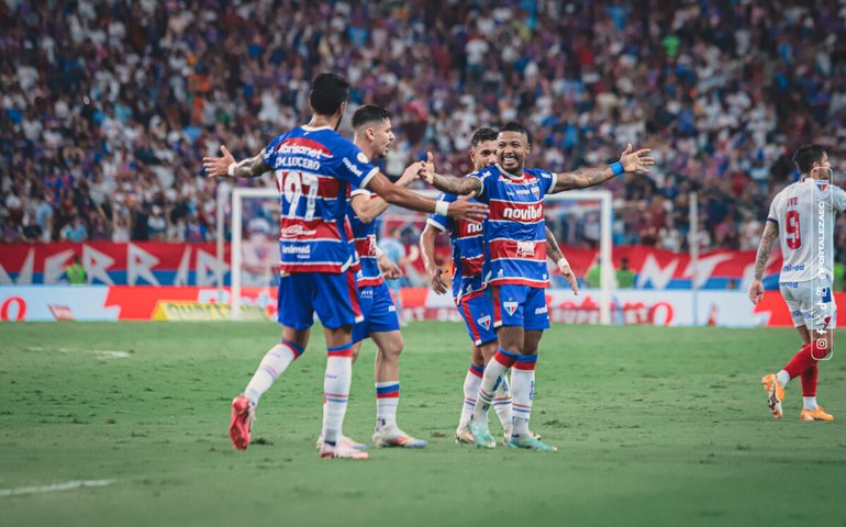 Fortaleza e Internacional fazem duelo de poucas emoções e empatam no Brasileiro