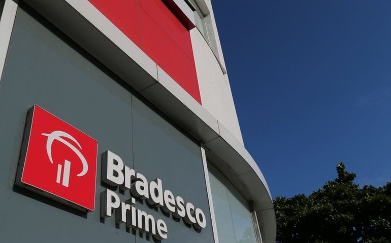 Bradesco anuncia fim do home office para áreas de investimentos e tesouraria a partir de 2026