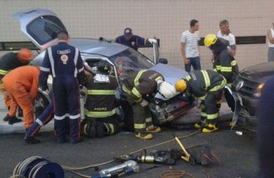 Embriagado e pela contramão motorista com carro da Secretaria de Saúde provoca acidente em Maceió
