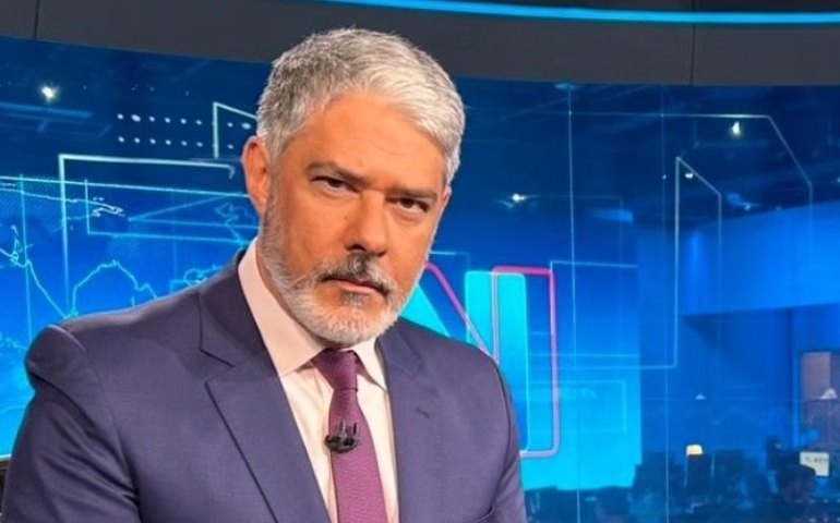 Com covid, William Bonner surge 'envelhecido' em foto e atualiza estado de saúde