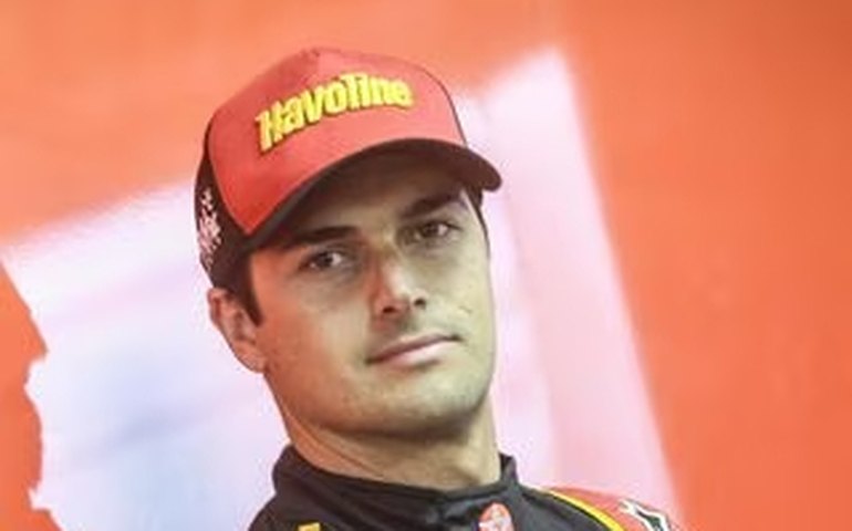 Nelsinho Piquet apoia Felipe Massa, mas diz não saber se bateria carro de propósito novamente