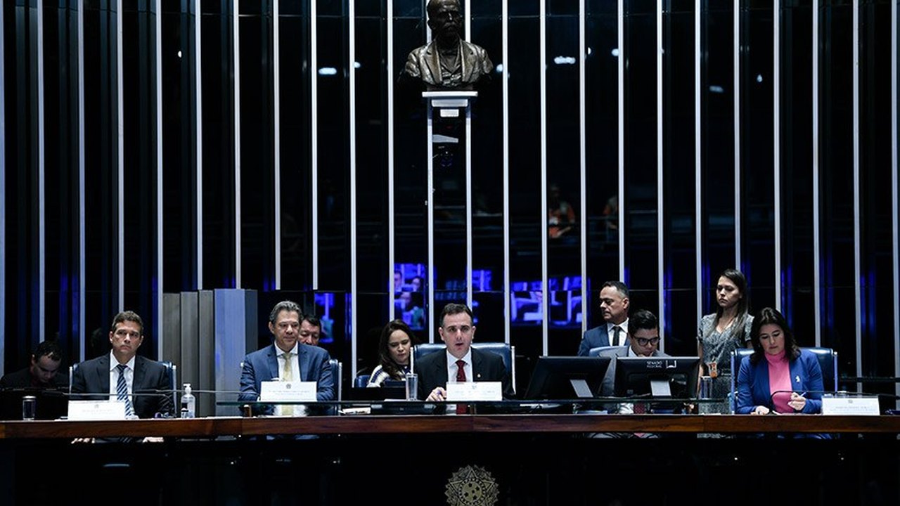 Senado promulga resoluções que autorizam BNDES e União a contratarem crédito externo