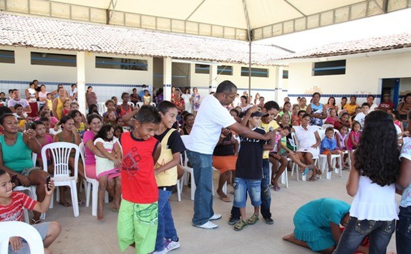 Sepaz e Fits promovem programação especial para crianças do Jacintinho