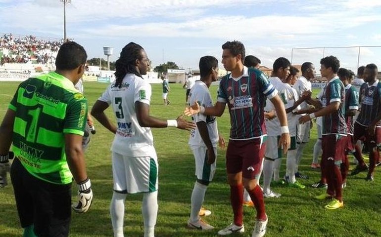 CSE perde pro Murici e se complica para jogo final do returno