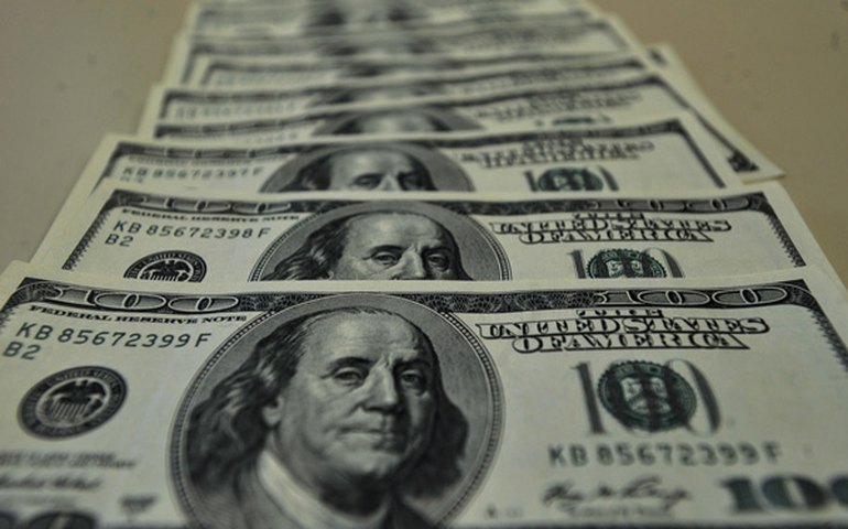 Turbulência bancária aproxima EUA de recessão, diz dirigente do Fed