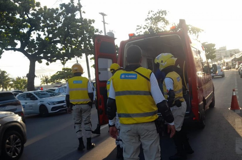 Ronda no Bairro acolhe morador em situação de rua após surto e agressão