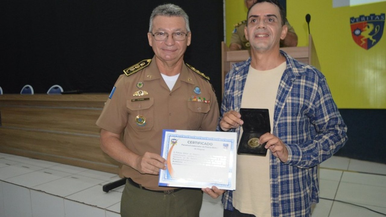 Ator do Sesi/AL é homenageado pela Polícia Militar de Alagoas