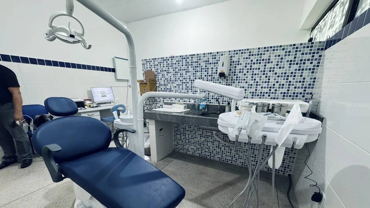 Saúde Bucal de Penedo ganha reforço com nova cadeira odontológica e manutenção contínua