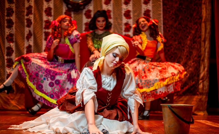 Espetáculo levará o público para mais perto da viagem fantástica de Cinderela a “gata borralheira”