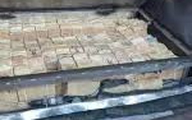 Promotoria acha R$ 4 mi no fundo falso de porta-malas de líder da sonegação de frigoríficos