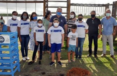 Crianças plantam árvores em homenagem ao centenário de Porto de Pedras
