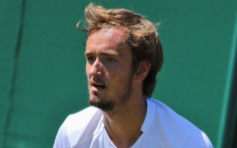 Medvedev derrota Norrie, vence em Los Cabos, e festeja primeiro título do ano