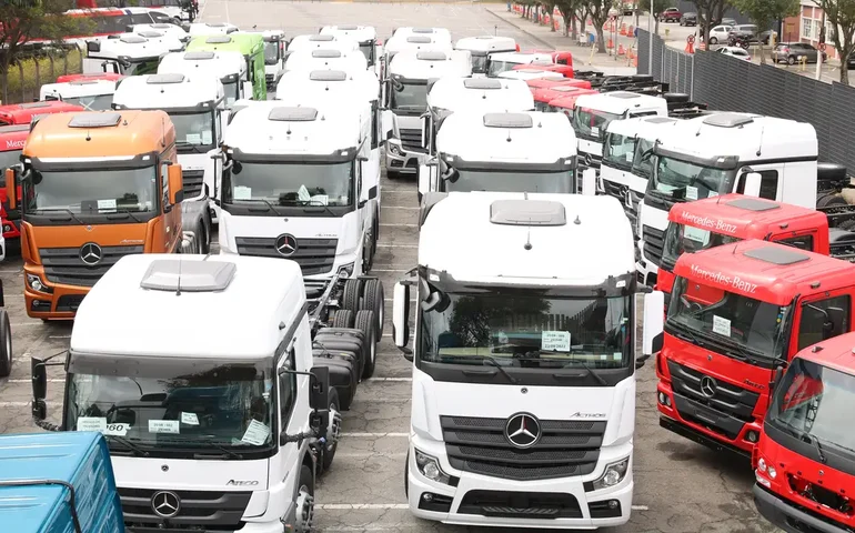 Governo anuncia R$ 10 bilhões em crédito para compra de caminhões