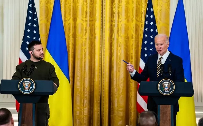 Zelensky e Biden afirmam que sabem que Putin não tem intenção de parar a guerra