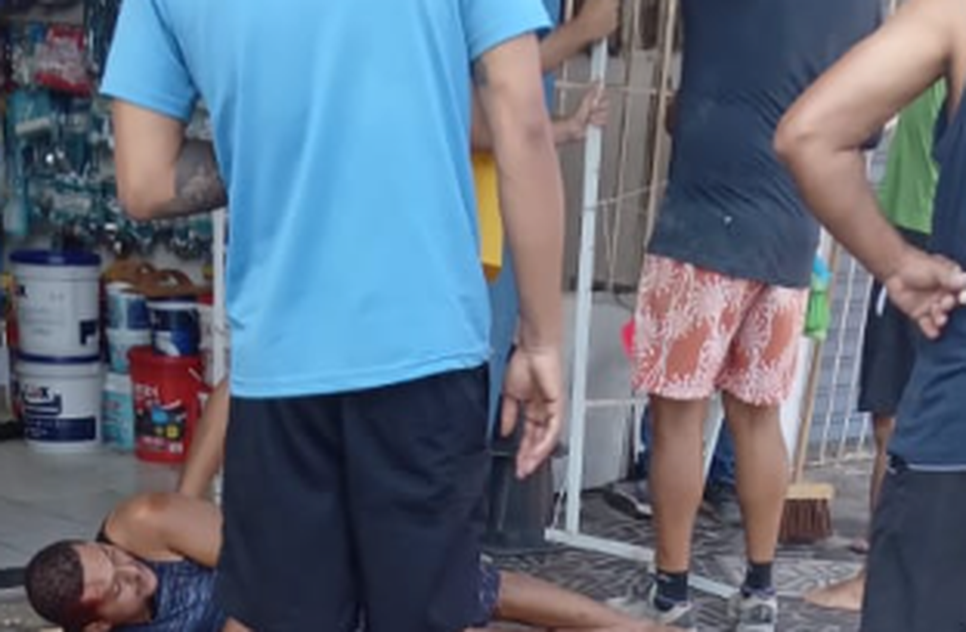 Homem tenta assaltar adolescente e acaba baleado por policial em Aracaju