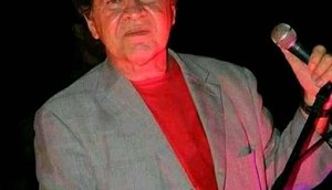 Cantor sergipano Diógenes após passar mais de trinta dias internado em Aracaju