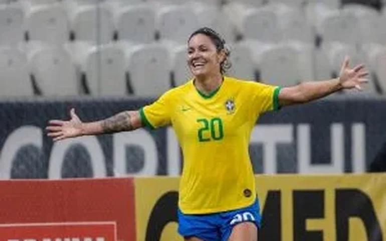 Netshoes fecha patrocínio com Gabi Zanotti, atleta do Corinthians e da Seleção Brasileira de Futebol Feminino