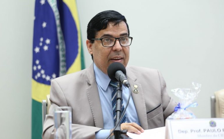 Comissão aprova projeto que beneficia pessoas com hepatite B ou C