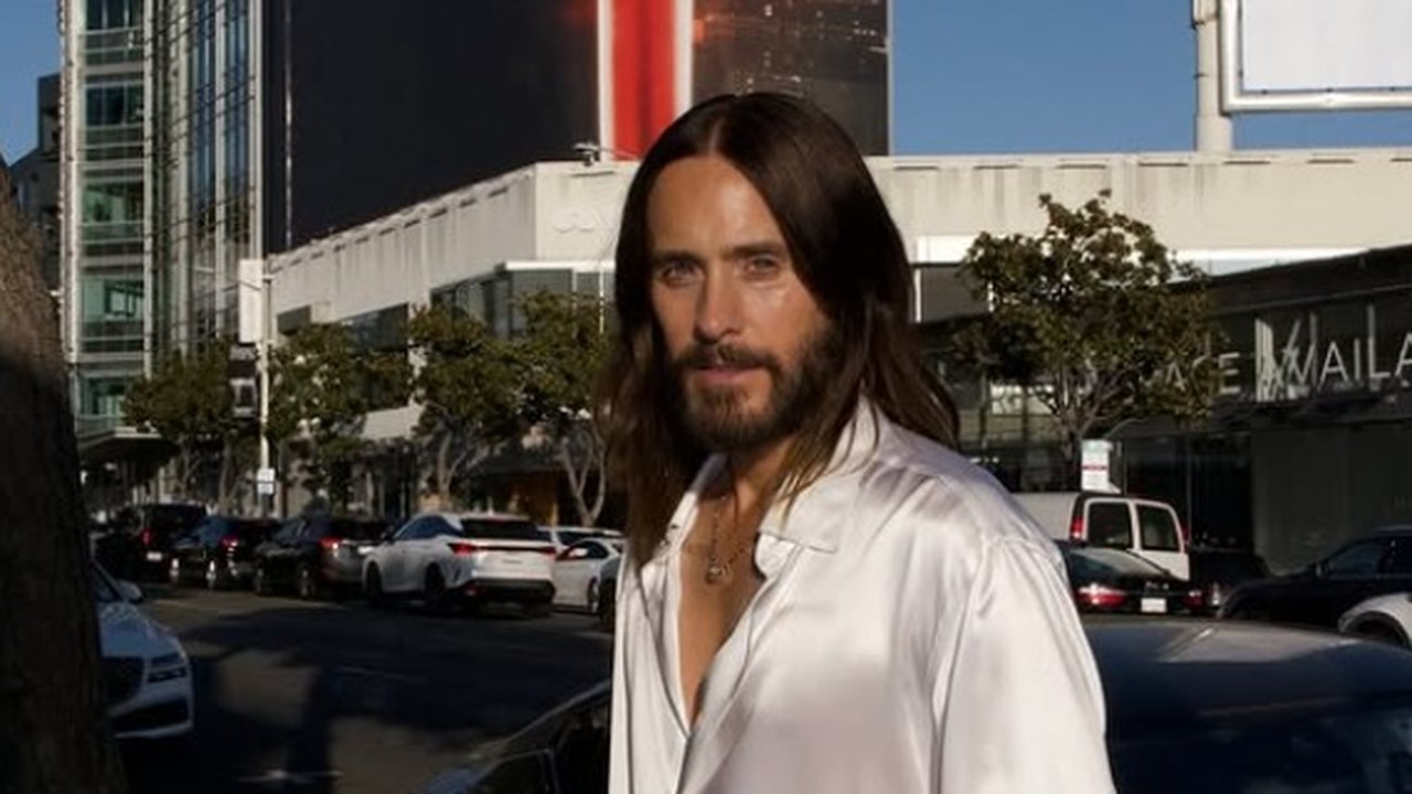 Jared Leto perde papel importante no cinema em meio a acusações de abuso sexual, diz site