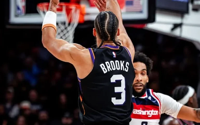 Dillon Brooks, astro do Phoenix Suns, é detido por suspeita de dirigir embriagado