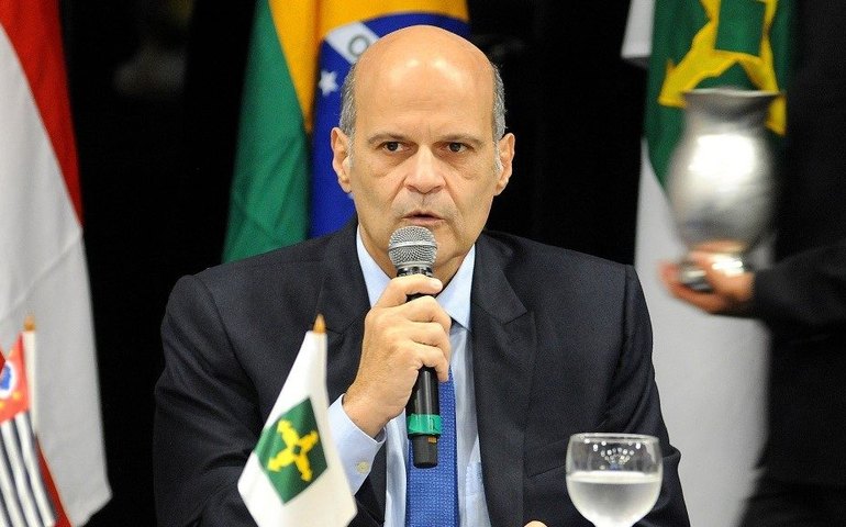 Governo do DF faz enquete para nome de mascote: Álcool Gelson, Kinho ou Alkin