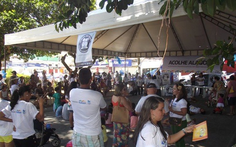 Projeto Lazer na Praça recebe ações da campanha contra as drogas em Maceió