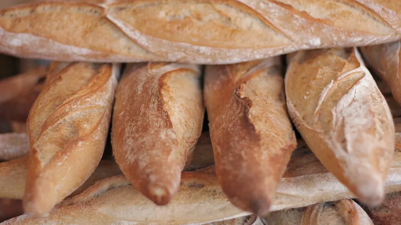 Correio francês lança selo com 'aroma de padaria' das tradicionais baguetes