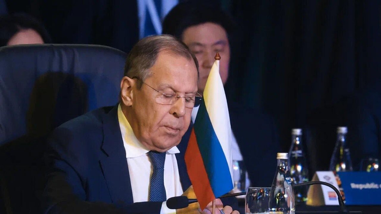 Lavrov: terroristas de todo o mundo 'se alimentam' das armas ocidentais enviadas à Ucrânia
