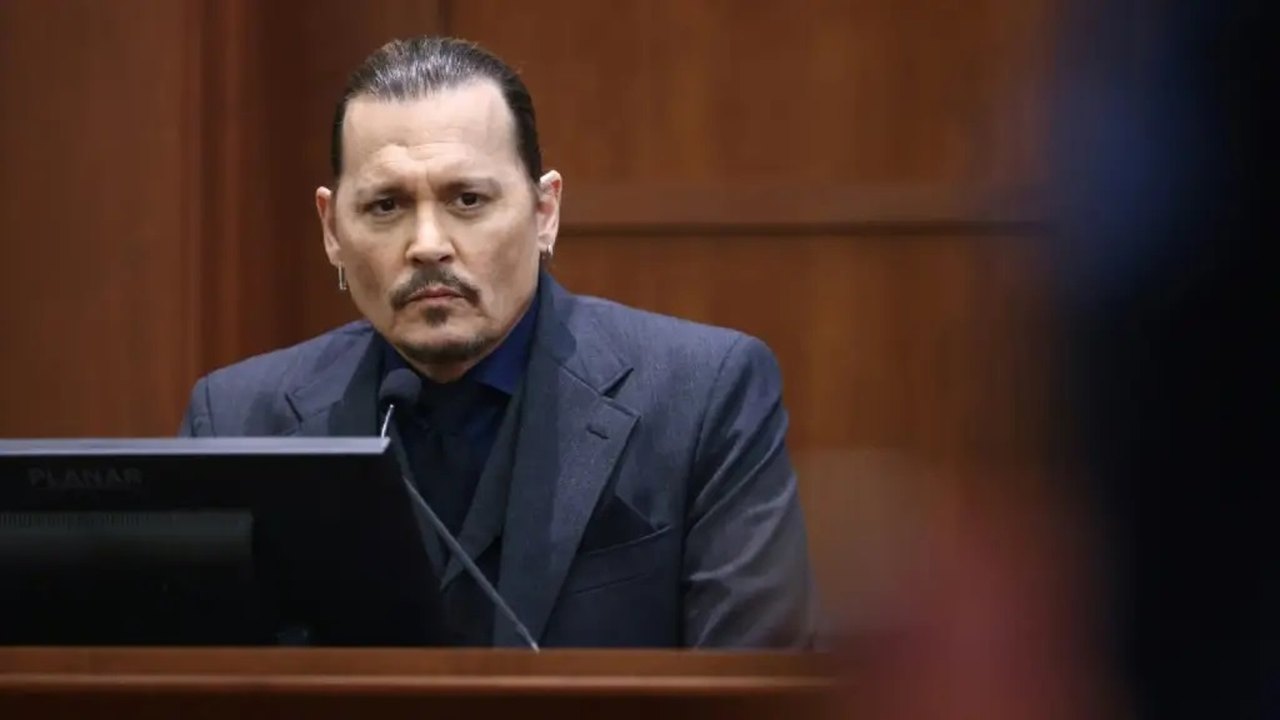 Juíza rejeita pedido de Depp para arquivar processo de Amber Heard