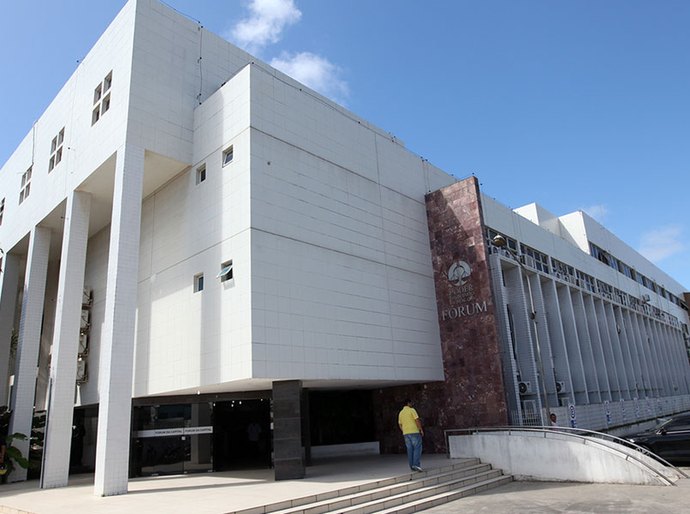 Justiça julga acusado de pertencer a quadrilha liderada por ex-deputado