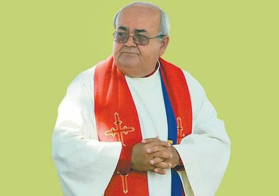Plenário aprova Nota de Pesar pelo falecimento do cônego Manoel Henrique