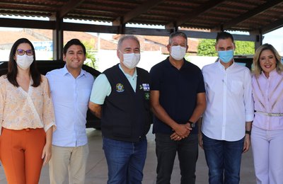 Ao lado de Arthur Lira, Rodrigo Valença participa de visitas no interior do estado