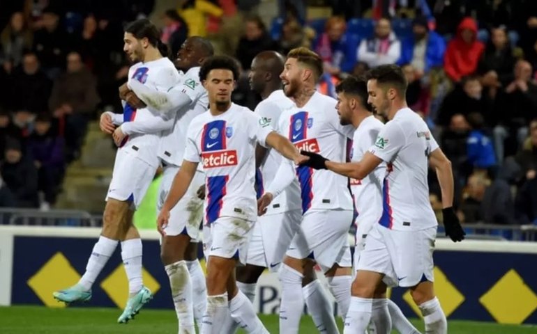 Sem Messi, Mbappé e Neymar, PSG sofre, mas elimina Chateauroux na Copa da França