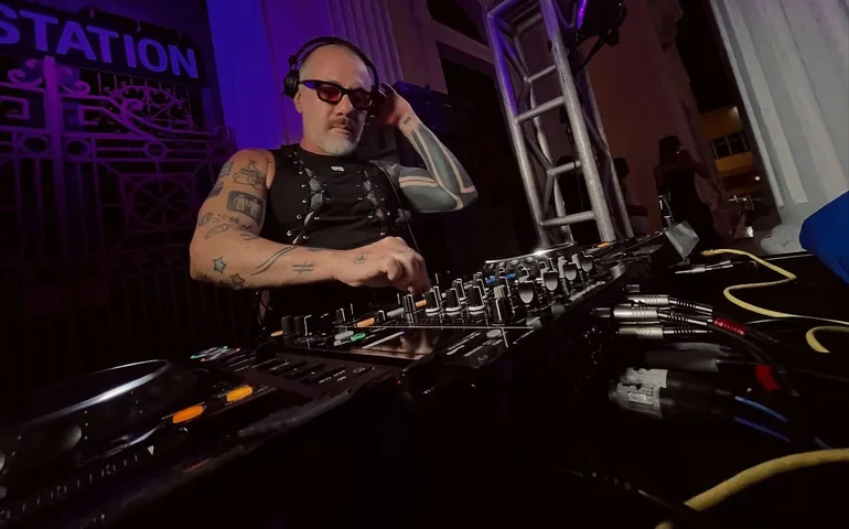 Semana do Natal no Rex Bar reúne festas, shows e diversidade cultural