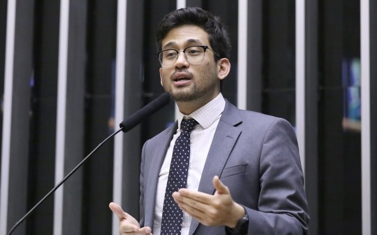 Comissão debate projeto que isenta compras internacionais de até 50 dólares de Imposto de Importação