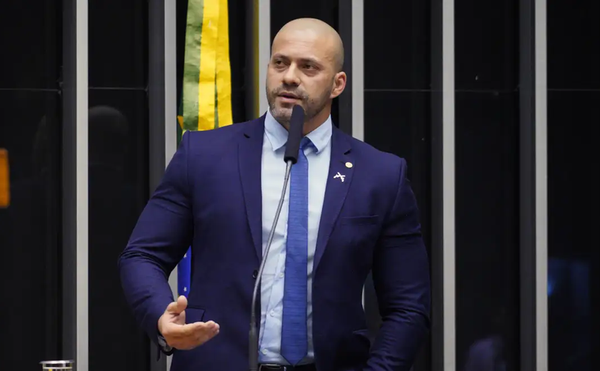 Após descumprir regras da liberdade condicional, Daniel Silveira volta a ser preso no RJ