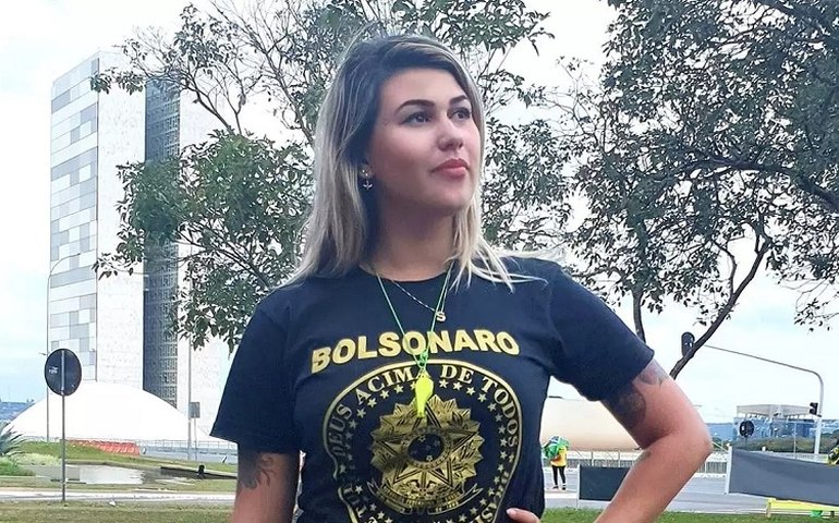 Sara Winter é presa pela Polícia Federal em Brasília