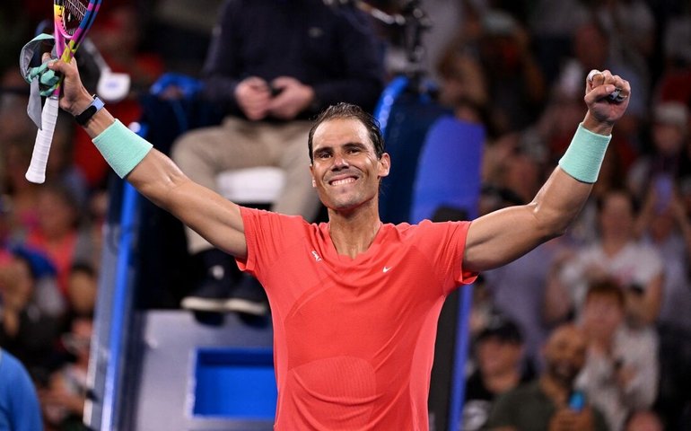 Agassi cita intensidade de Nadal e elegância de Federer, mas elege outro tenista 'melhor da História'