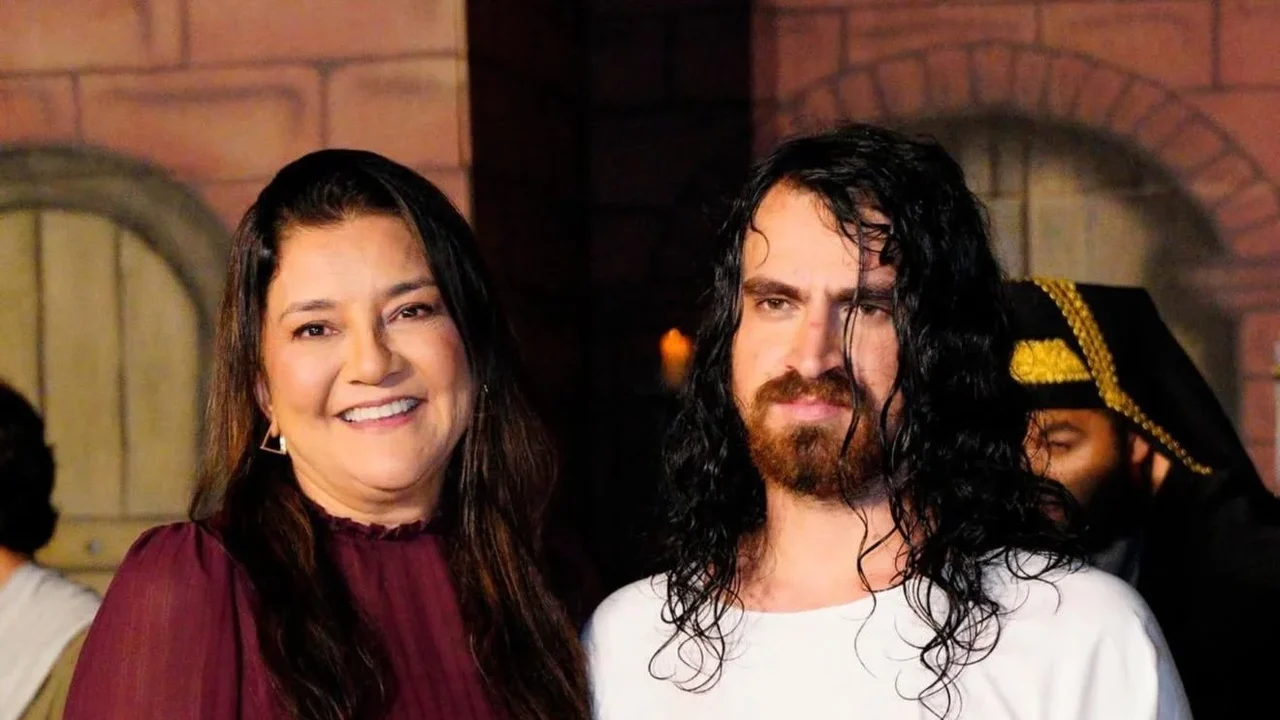 Espetáculo A Paixão de Cristo emociona população de Belém