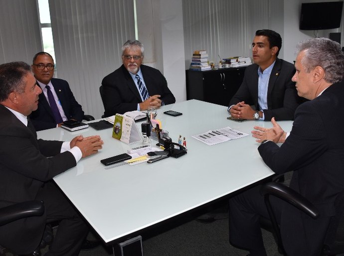JHC denuncia no MPE suposta compra de votos em Maceió e no interior