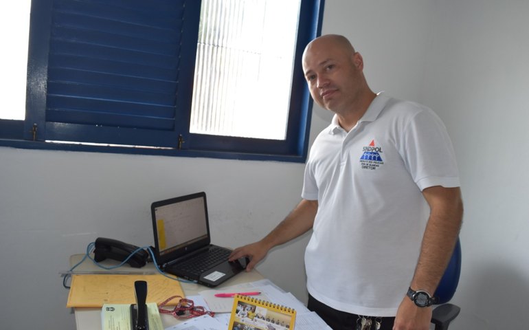 Policiais civis enfrentam dificuldades para atender a população no prédio do 2º DP