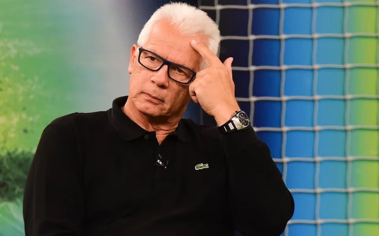 Ex-goleiro Leão tem casa invadida e medalha de campeão do mundo de 1970 roubada