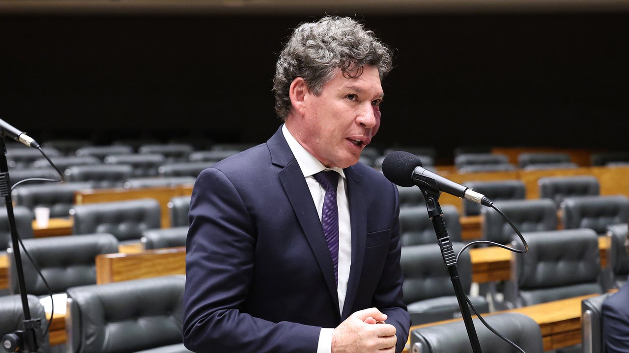 Hugo Motta indica presidente da comissão da MP da taxa das blusinhas