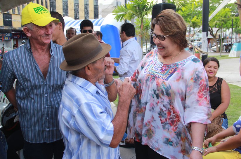“Prefeitura Com o Povo” faz mutirão de ações sociais no Centro de Arapiraca
